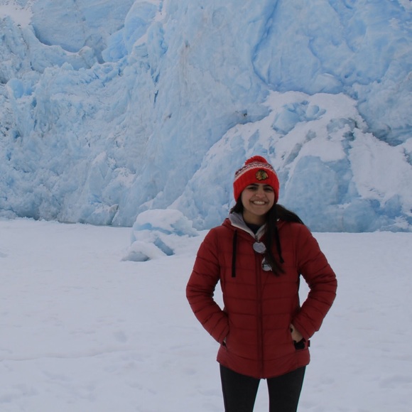 Meet your Posher, Aryana - Picture 1 of 1